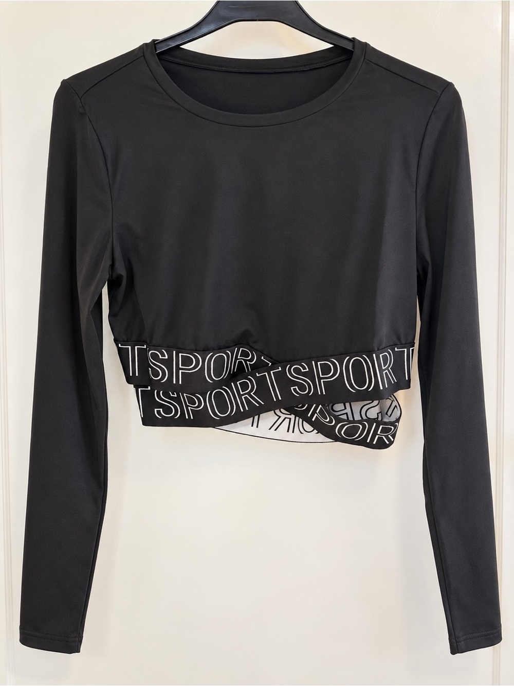 Black Long-Sleeve Cropped Athletic Top with Branded Waistband